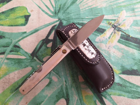 Buenos días compañeros, :sniper 

Pongo a la venta estos cuchillos y navajas de mi colección, todos sin 151