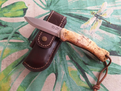 Buenos días compañeros, :sniper 

Pongo a la venta estos cuchillos y navajas de mi colección, todos sin 160