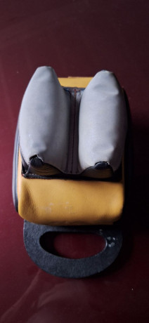 Se VENDE SAQUETE PROTEKTOR, espacio entre orejas 15mm. Se vende con la arena pesada,en total pesa mas 02