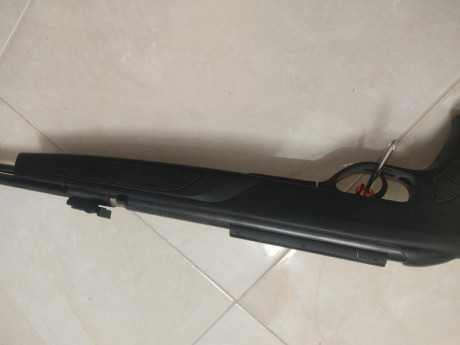 Vendo carabina del 4'5 Gamo CFR culata polímero negro ,la carabina está en Córdoba la dejo en 140 e. 00