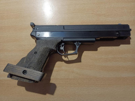 Para iniciarme en el tiro a 10 metros me gustaría adquirir una pistola para balines del 4.5 con las tres 31