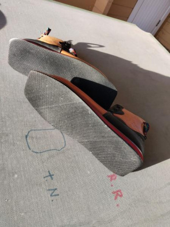 Se venden botas para el tiro de 3 posiciones de carabina y fusil, de la marca Mágnum, talla 42, SIN estrenar, 00