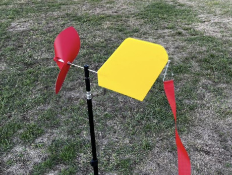 No incluye el trípode. Fabricada en inox u delrin 70€ 130