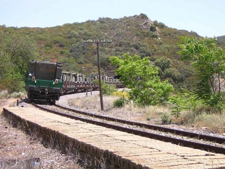teneis alguna foto de uno de estos chismes, me interesa especialmente la parte de atras...bueno, cualquer 70