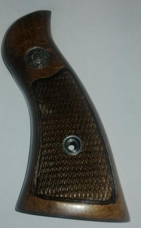 Dispongo de varias cachas originales que voy a ir poniendo en esta sección. Interesados enviar whatsapp 150