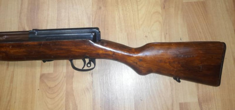 Un amigo vende un fusil Tokarev SVT-40, el arma esta en muy buen estado tanto estético como funcional, 32