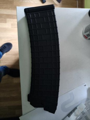 vendo cargador compatible para saiga  10 rondas sin ningun uso precio 60E envio incluido a peninsula 11