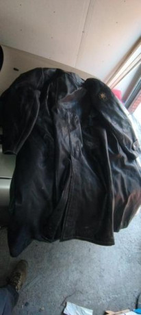 Vendo chaqueton alemán segunda guerra mundial, necesita restauración en algunas partes tiene, moho, más 31