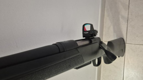 Buenas, Vendo rifle nuevo a estrenar Winchester XPR cal. 308, zurdo. Se puede vender todo junto por 1000€ 02