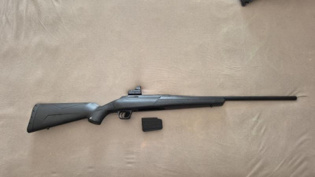 Buenas, Vendo rifle nuevo a estrenar Winchester XPR cal. 308, zurdo. Se puede vender todo junto por 1000€ 21