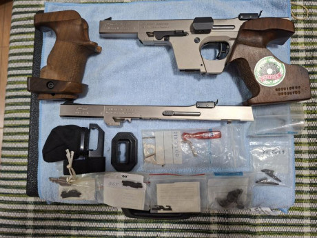 Walther gsp cromo
Dos cachas todos los accesorios
Incluido maletin recoge vainas ayuda cargador puntos 00