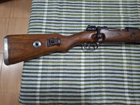 K98 cl 8x57
Captura yugoslava poco uso
Tiene varias águilas algunas medio borradas
Compre una base para 00