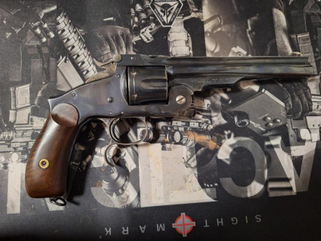 Vendo réplica de revolver 44 Russian de las fabricadas por Uberti. Guiado en F, no tengo los documentos 01