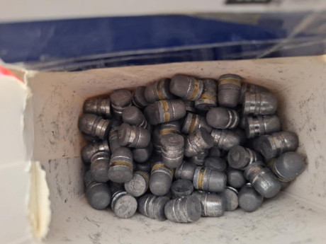 Vendo réplica de revolver 44 Russian de las fabricadas por Uberti. Guiado en F, no tengo los documentos 22