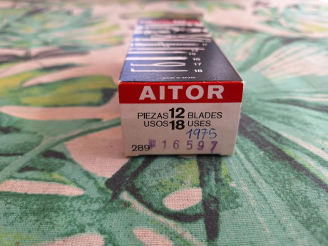 Buenos días compañeros, :sniper 

Pongo a la venta estos cuchillos y navajas de mi colección, todos sin 30