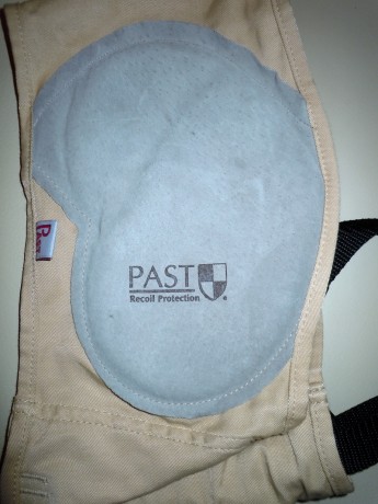 VENDO PROTECTOR DE HOMBRO PAST

Diseñado para proporcionar protección en el
hombro contra el retroceso. 00