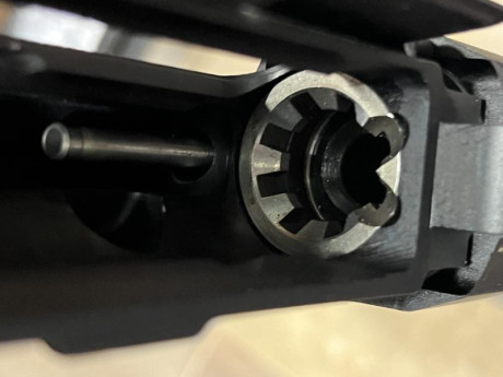 Buenos días,

Pongo en venta mi Radical en .300 BLK, 16’ de cañón, con toma de gases pistol. Tiene unos 00