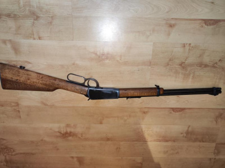 Vendo carabina 22 de palanca marca Erma.
Restaurada de maderas. Con uso.
Se encuentra en Zaragoza...€
No 02