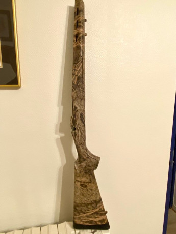 Hola vendo esta culata que tenia en mi remington 700 , esta en muy bien estado aparte un pequeno arranque 02