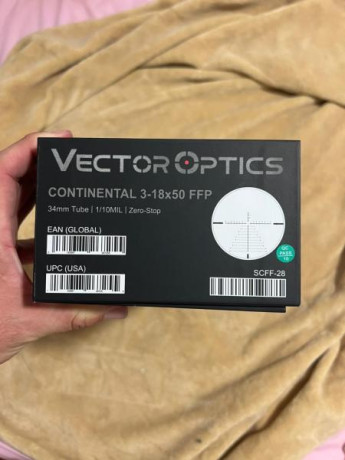 Vector Optics Continental 3-18x50

En perfecto estado comprado el 14 de agosto de este año, se entrega 30