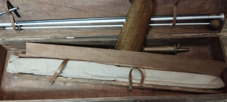 Vendo Carabina HAWKEN cal 50 Marca EX fabricado en España. 
Varios accesorios: 35 maxibalas y turquesa 10