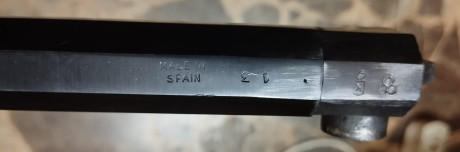 Vendo Carabina HAWKEN cal 50 Marca EX fabricado en España. 
Varios accesorios: 35 maxibalas y turquesa 30