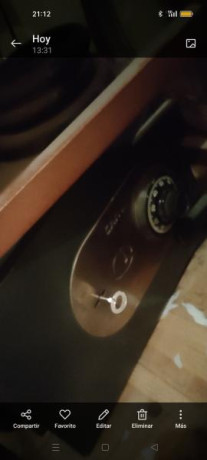 Hola vendo armero clase c para arma corta.
Va clavado al suelo,lleva rueda para combinación y llave 
Pesa 01