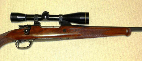 Vendo rifle Santa Barbara calibre .308 terminado por Diego Godoy, con culata de madera de nogal seleccionado 21