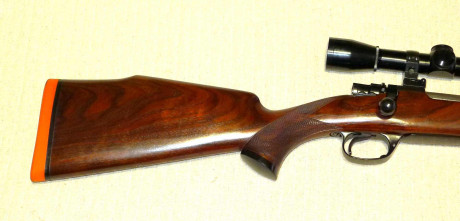 Vendo rifle Santa Barbara calibre .308 terminado por Diego Godoy, con culata de madera de nogal seleccionado 20