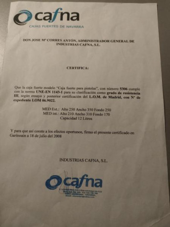 Hola vendo armero clase c para arma corta.
Va clavado al suelo,lleva rueda para combinación y llave 
Pesa 40