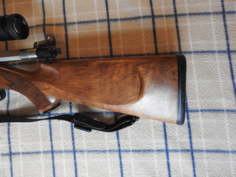 Vendo rifle cerrojo Mauser M03 en calibre 300 WSM con monturas originales Mauser. Precio 1900 €. Regalo 12