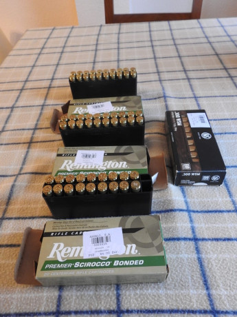 Vendo rifle cerrojo Mauser M03 en calibre 300 WSM con monturas originales Mauser. Precio 1900 €. Regalo 40