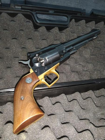 Buenas a tod@s, por petición de mi hermano pongo ala venta un revolver ruger del calibre 44 , el revolver 02