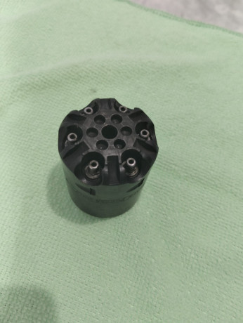 Buenas a tod@s, por petición de mi hermano pongo ala venta un revolver ruger del calibre 44 , el revolver 00