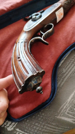 Hola:
En venta por falta de uso. Creo que la he usado una vez. La compré hace años a un compañero que 10