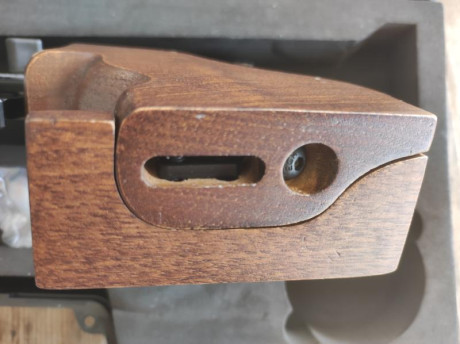 no la conozco, pero sinceramente tiene buena pinta, parece como una steyr y por los precios que la he 00