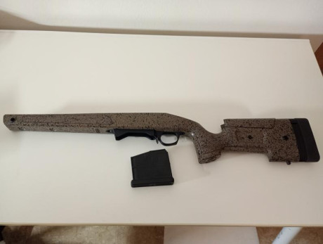 En perfecto estado ya que no se llegó a usar, con los encames de aluminio limpios de la pintura de fábrica. 01