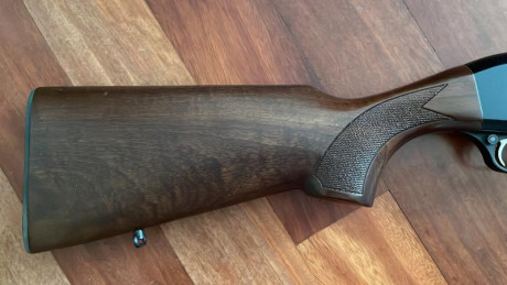 Se vende escopeta como nueva. Tres choques interiores y llave. Entrega en mano regalo unos 250 cartuchos 01