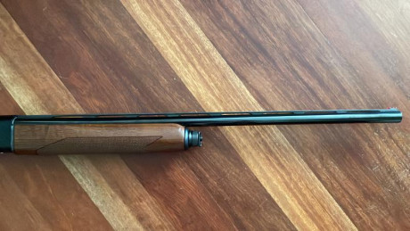 Se vende escopeta como nueva. Tres choques interiores y llave. Entrega en mano regalo unos 250 cartuchos 00