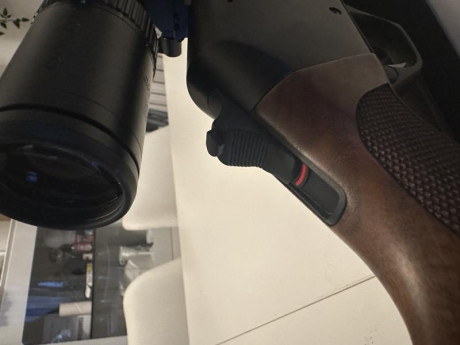 Rifle comprado nuevo el año pasado , BROWNING 4x HUNTER BAR, nueva generación de rifles BAR , en calibre 21