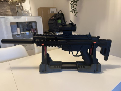 Doy cargador de 22 balas con punto rojo !!
Semiautomático, buena presion, ligero y rápido !
Calibre 22Lr.

Peso: 01