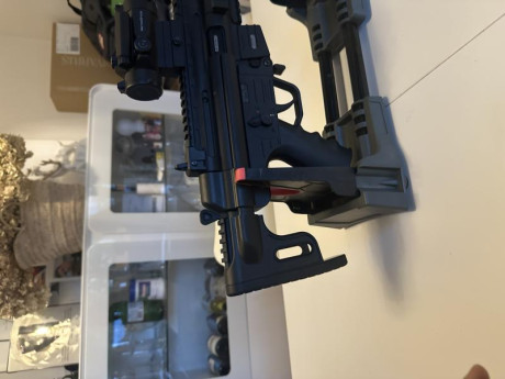 Doy cargador de 22 balas con punto rojo !!
Semiautomático, buena presion, ligero y rápido !
Calibre 22Lr.

Peso: 21