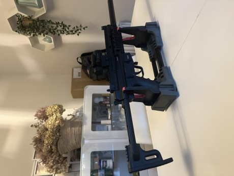 Doy cargador de 22 balas con punto rojo !!
Semiautomático, buena presion, ligero y rápido !
Calibre 22Lr.

Peso: 20