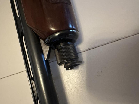 Con choques intercambiables.
Escopeta increíble , robusta .
Cañón de 71cm.
Calibre 12.

500eu

Hablarme 10