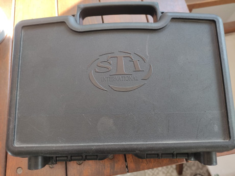 Vendo pistola  STI  Bull Barrel GUARDIAN,  9 mm Parabellum. Preciosa y precisa, apenas usada.
Precio 950 01