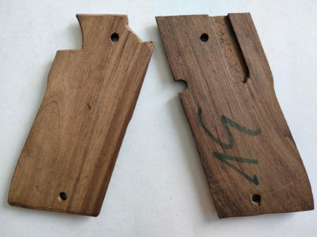 Hola, pongo a la venta dos piezas nuevas a estrenar de la Star PD 45 

una extractora y una aleta del 151