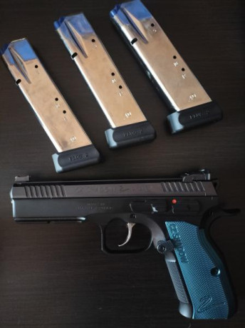Vendo Pistola CZ SHADOW II 9mmPb,impecable con tres cargadores de 19, funda Ipsc DOBLE A X, con su caja 02