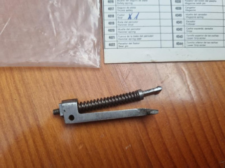 Vendo fiador Astra Falcon nuevo. Precio 15 euros más porte. Tlf.607609326. 01