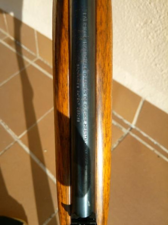 Vendo carabina fabricada en Belgica. Es desmontable. El protector del punto de mira, no se desmonta. Es 00