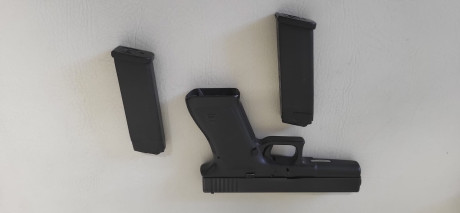 Pistola glok 45 acp muy poco uso está en la intervención de arganda del rey depositada por fallecimiento 00